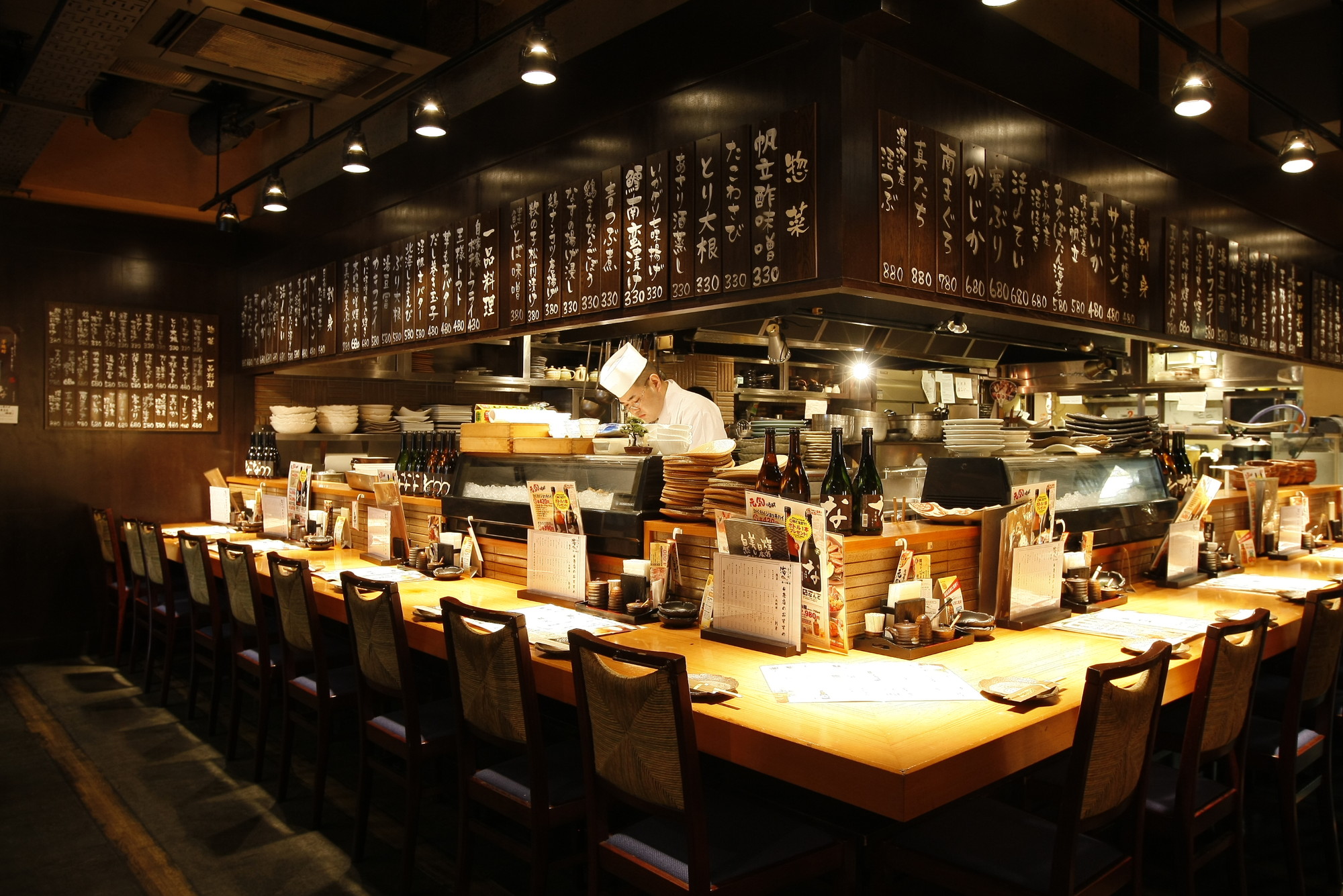 札幌　海へ　南4条店　内観